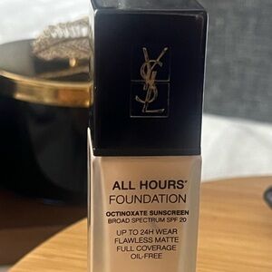 YSL All Hours Foundation, shade sticker is off but it’s a light beige 🌺Ret $68